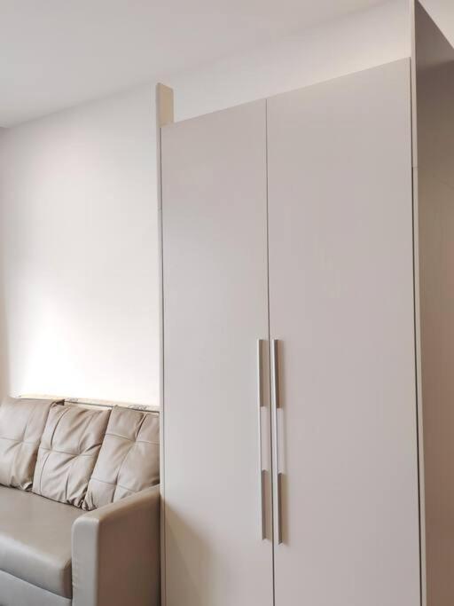 Gm B-1205 Two Bedrooms Cozy Netflix Bystay Apartemen