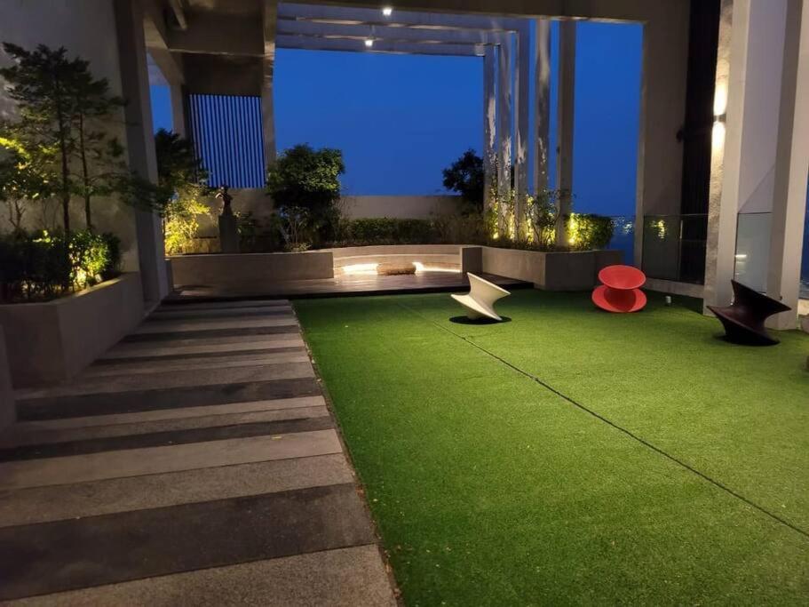 Gm B-1205 Two Bedrooms Cozy Netflix Bystay Apartemen